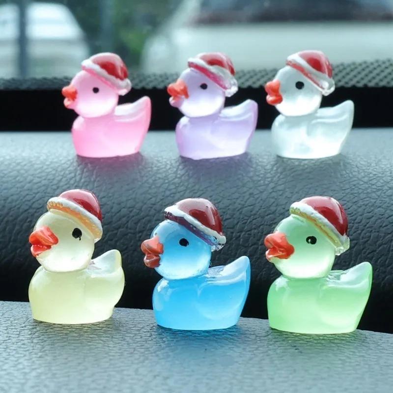 6/1pcs Duck Ornaments Car Christmas Hat Cartoon Luminous Little Duck Ornaments Noctilucent Resin Automotive Decoration Ornaments