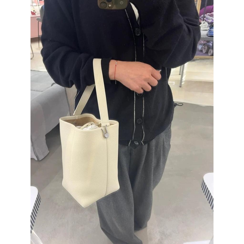 Bolsa de balde nicho TR francesa couro bovino de primeira camada versátil personalizada para o dia a dia textura premium ombro portátil bolsa tote