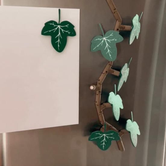 1 Set Climbing Ivy Refrigerator Magnet with Articulating Stems 3D Butterfly Simulated Vine Leaf Plants Fridge Magnet Kitchen Locker Decoration