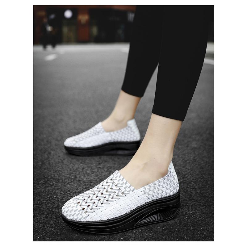 Светящиеся плетеные туфли Ленивые туфли Модные и трендовые женские туфли на толстой — фото 14