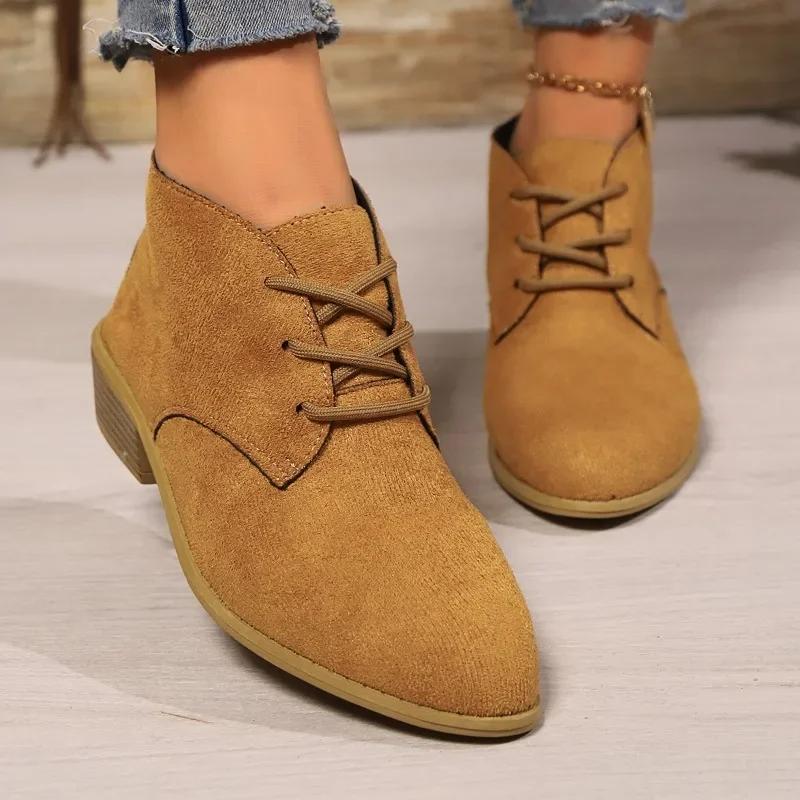 Damesko på salg 2024 Nye snørestøvletter for kvinner Høst Spiss tå Ensfarvede Korte skaft Chunky hæler Stor størrelse Nude støvletter