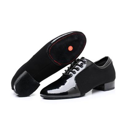 Herren Moderne Tanzschuhe mit Weicher Sohle Lackleder Schwarz und Weiß Weiche Sohle Square Dance Wettbewerb Spezifische Tanzschuhe