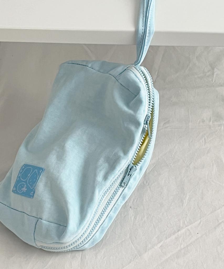 Nuaname Pure White Space-Separating Peddler Pouch Blue