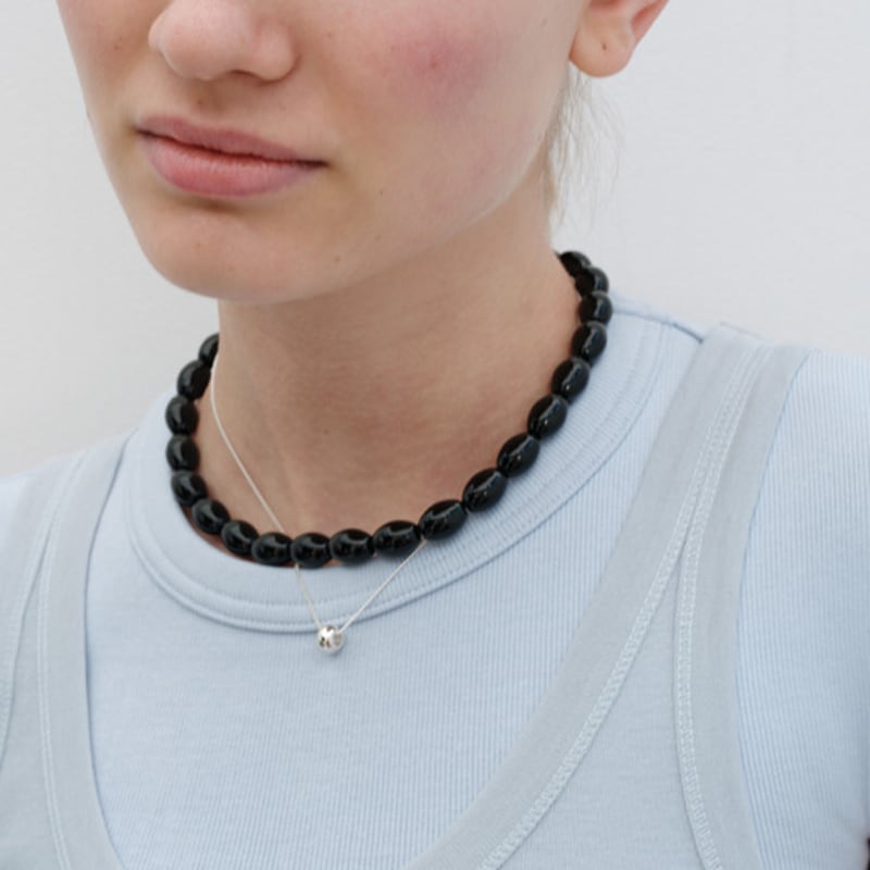 MONDAY EDITION Onyx With Ribbon Necklace