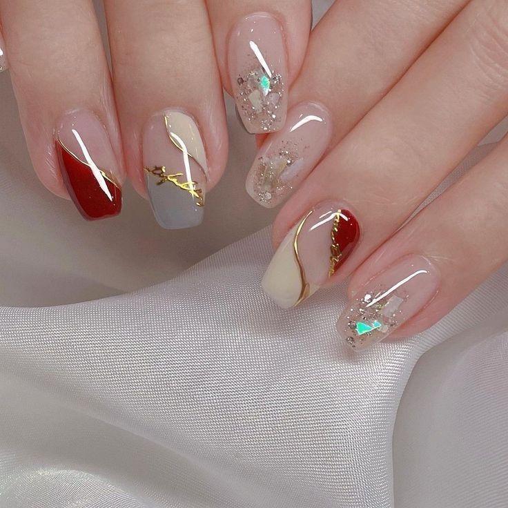 Gold-Plated 3D Press-on Nail Art Tips (24-Piece Set)