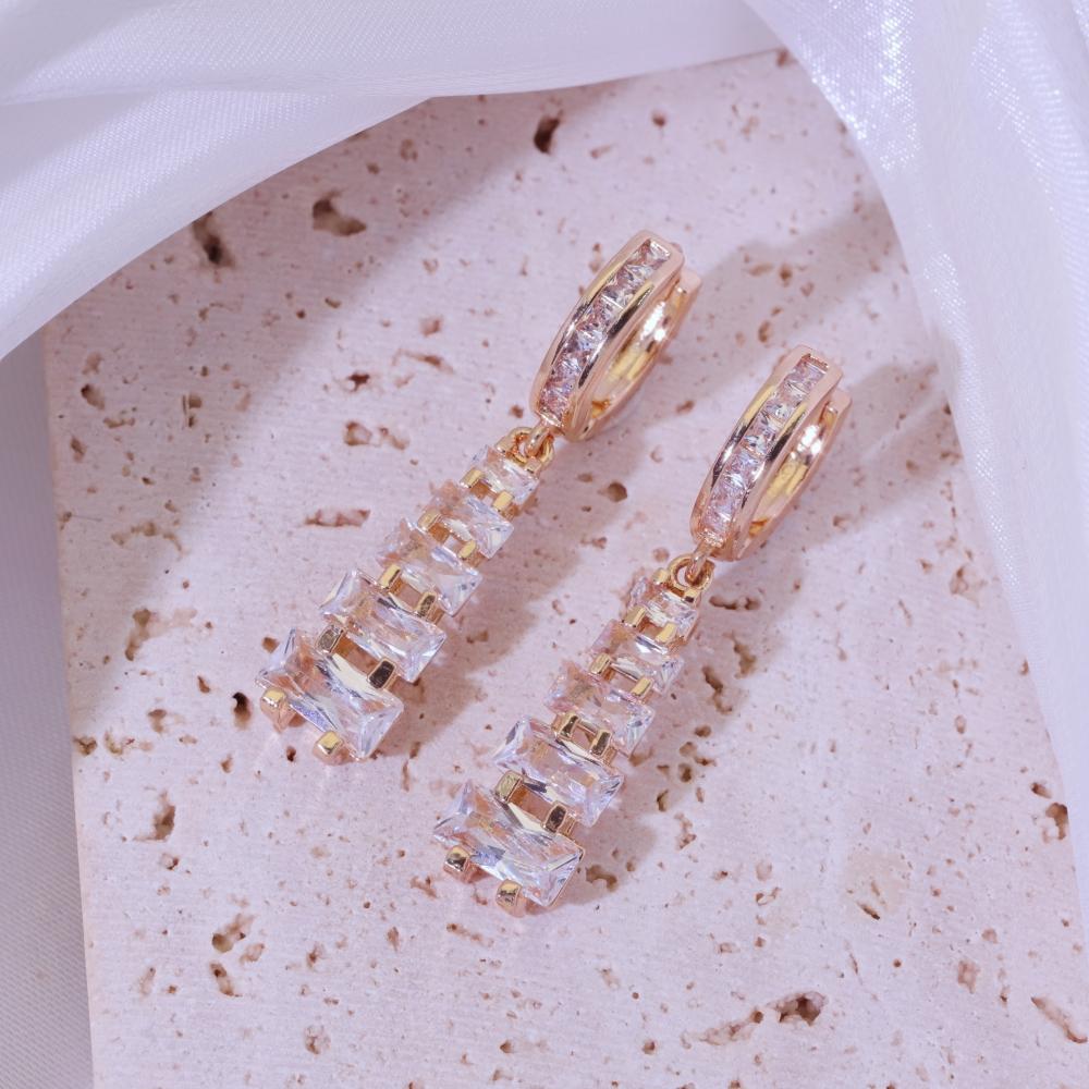 1 Pair Fashion Geometric Trapezoid Zirconia Dangle Earrings for Women Golden Earring Jewelry Party Accessories