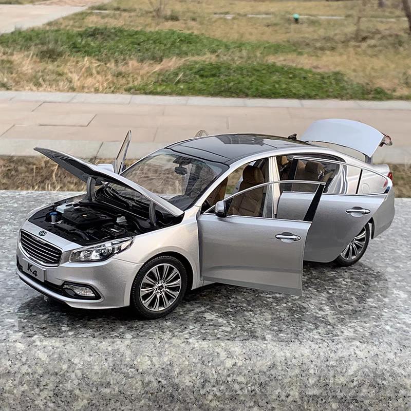 1/18 KIA K4 Alloy Car Model Die Cast Metal Toy Vehicles Simulation Model Car Static Ornament Collection Boy Children's Toy Gifts