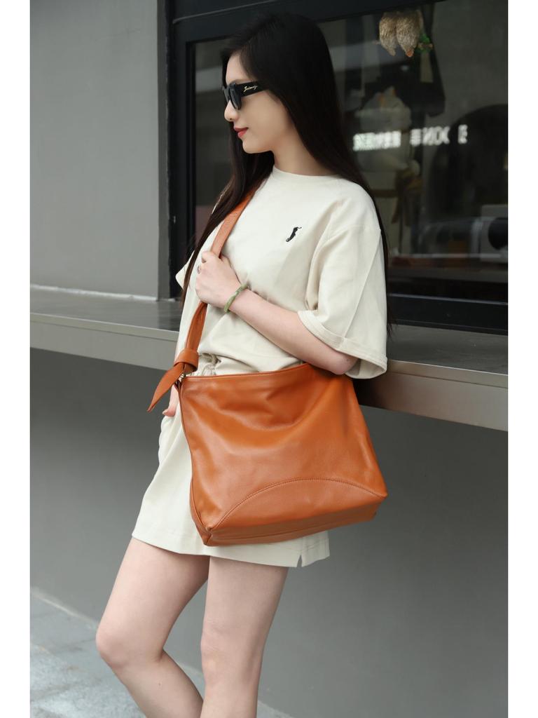 Casual Women's Large Capacity 2025 Versatile High-End Single Shoulder Tote Crossbody Bag