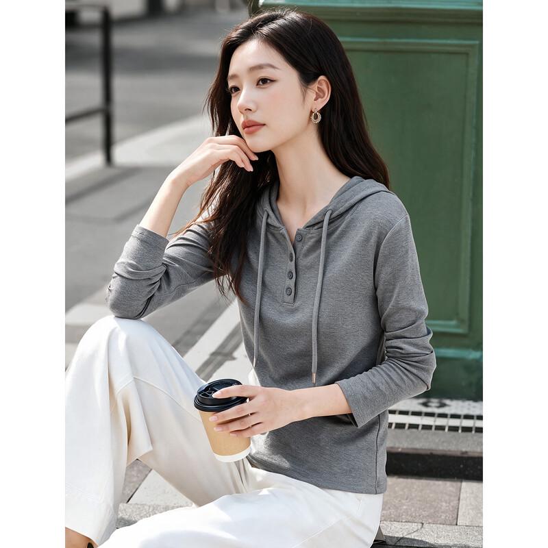 La Chapelle Women's Hooded Long-Sleeve Pullover