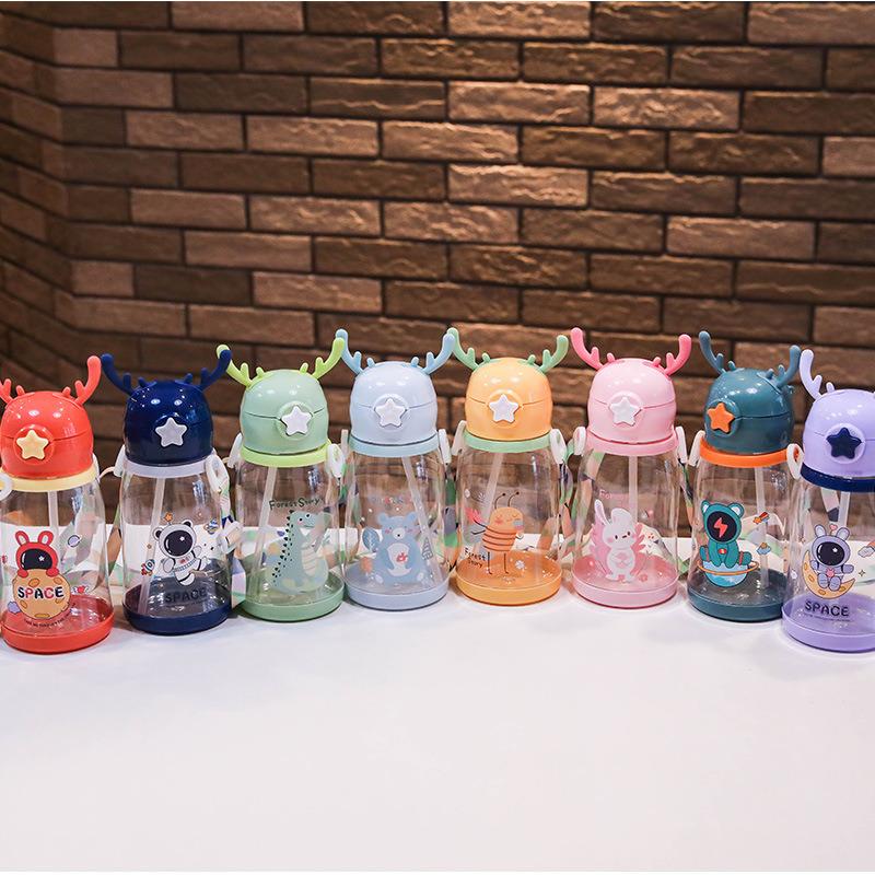 Cartoon Reindeer Antler Plastic Cup With Handle And Straw Large Capacity Student Gift Water Bottle For Kids KTY