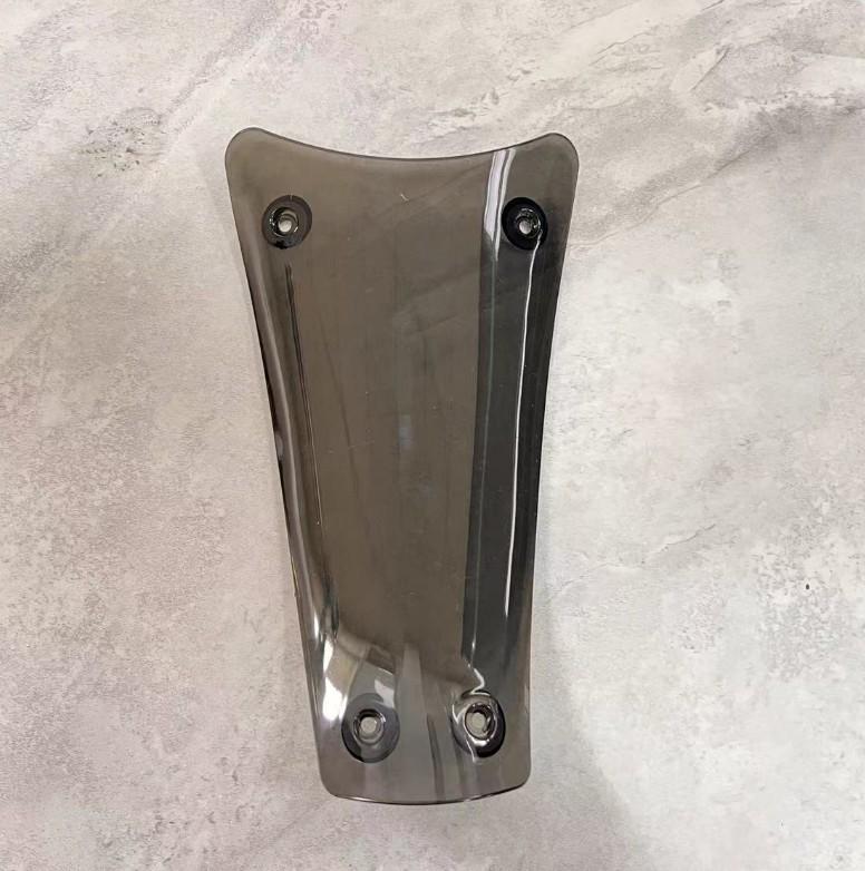 

Piaggio VESPA Sprint 150 Крышка аккумулятора и декоративная накладка для подножки Battery Cover Decoration