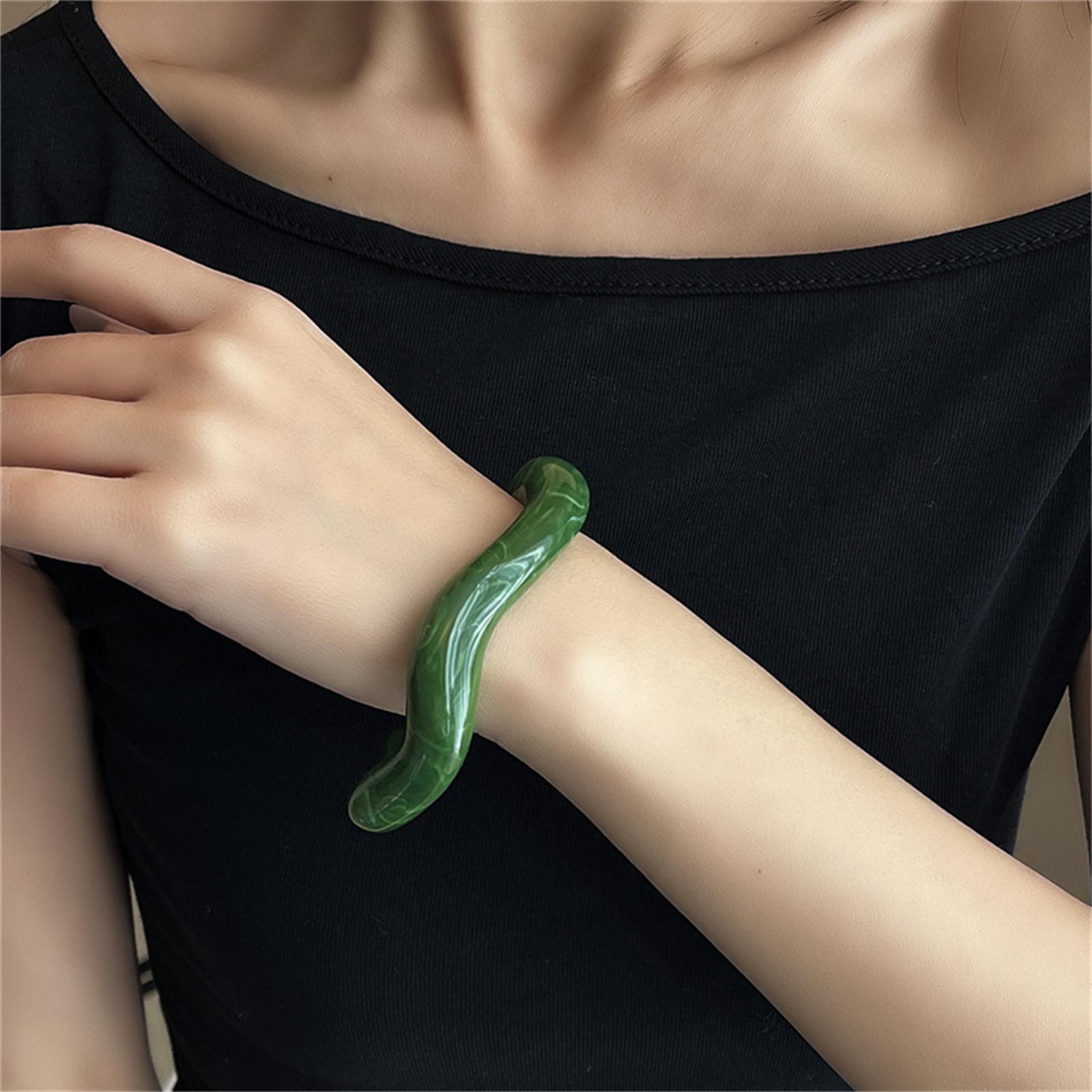 

Bangle for Women Lrregular Semi Open Bracelets Cuff Bracelet Acrylic Bangle Perfect for Party & Daily Styling one size зелений