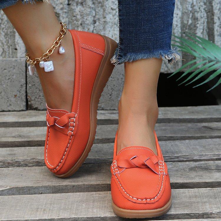 Autumn new casual shoes Doudou shoes large size women's shoes flat heel middle-aged mother shoes women's single shoes