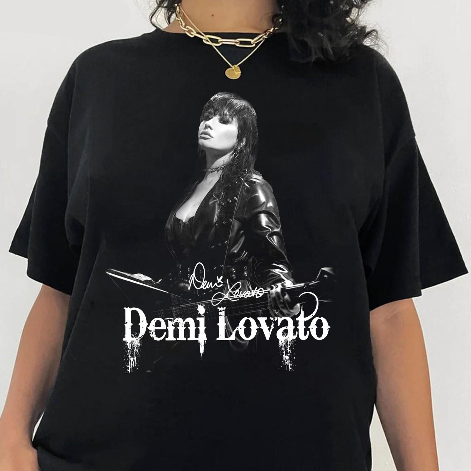 New Popular Demi Lovato Singer Signature New Rare Unisex Shirt S