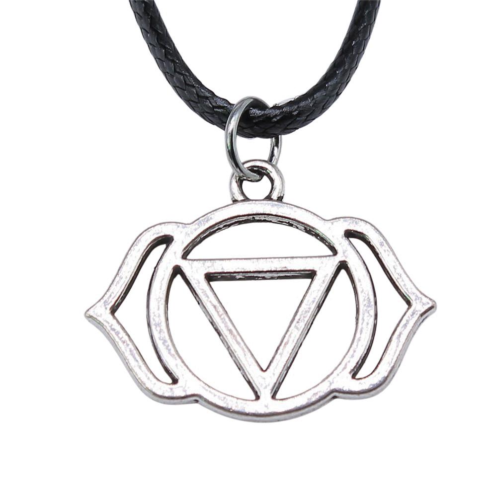 Triquetra Celtic Knot Pendant Necklace Wiccan Occult Protection Jewelry With 45cm Leather Chain