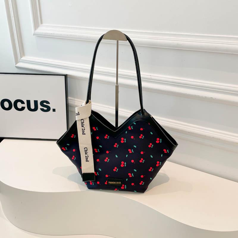 

Вместительная милая новая симпатичная сумка-тоут женская универсальная осенняя студенческая для учебы, для покупок, модная на плечо