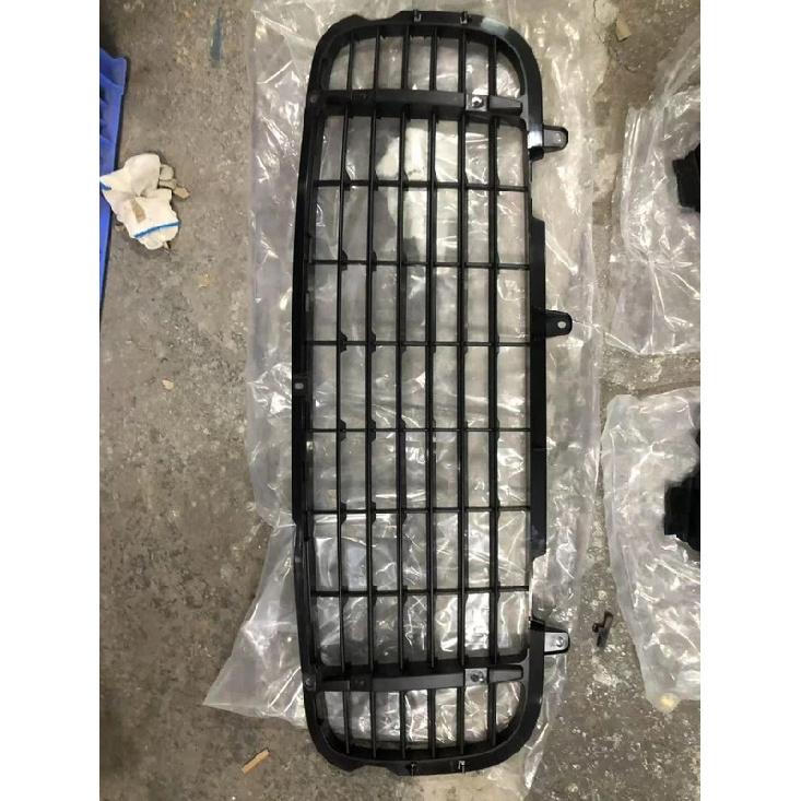 Front Bumper Grille for Porsche Cayenne 957 Turbo 2008-2011 Radiator Grill Front Bumper Net Car Auto Parts