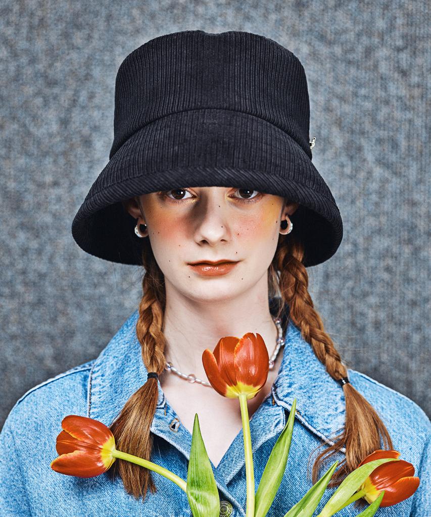 Elkebeullum Basic Corduroy Black Bucket Hat