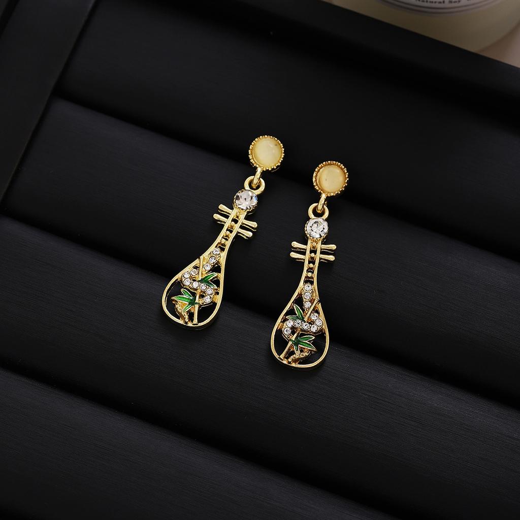 Diamond-Encrusted Bamboo Leaf Hollow Pipa Earrings, National Style Light Luxury High-End Sense, Personalized Exquisite Earrings Women