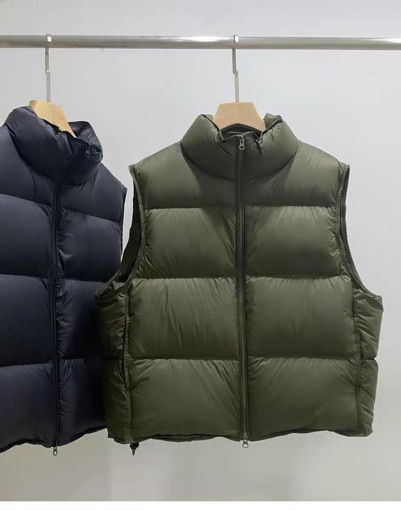 Women's White Duck Down Sleeveless Stand Collar Vest - Korean Style, Versatile, Warm and Thickened for Autumn and Winter.