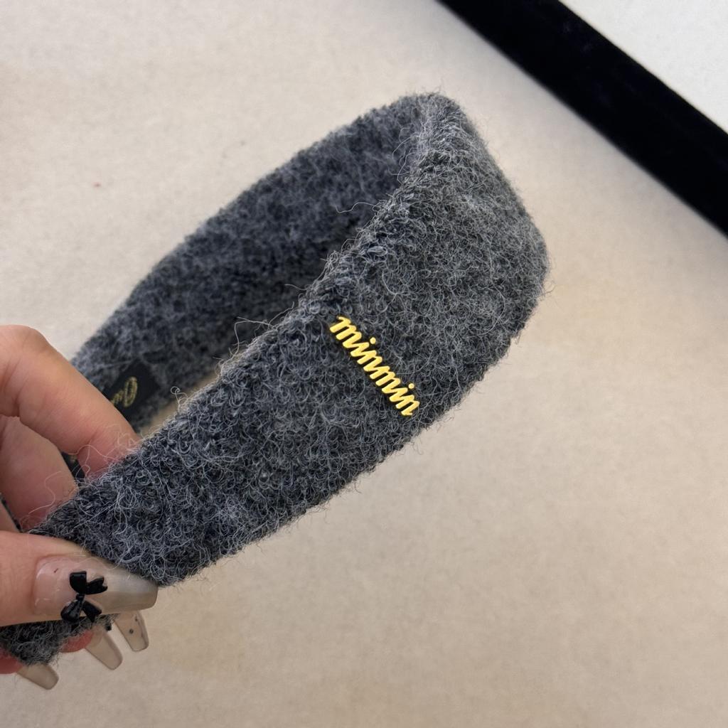 Gold Label Letter Headband for Women High-End Headband, Stylish and Versatile Hair Accessory