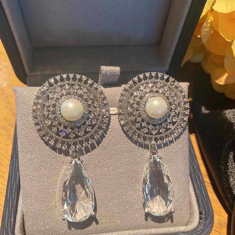 

Серьги-капли из цветного одуванчика с жемчугом, женские серьги-украшения из микро-инкрустированного циркония белый