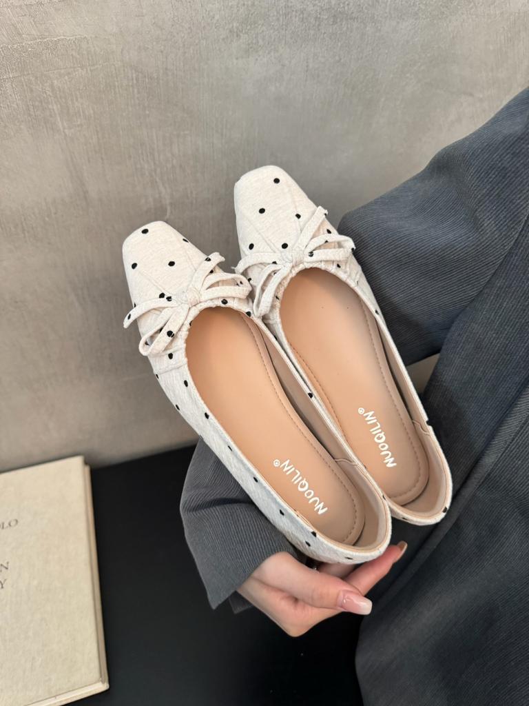 Niche design stylish and simple polka dot thick heel single shoes French retro bow ballet shoes