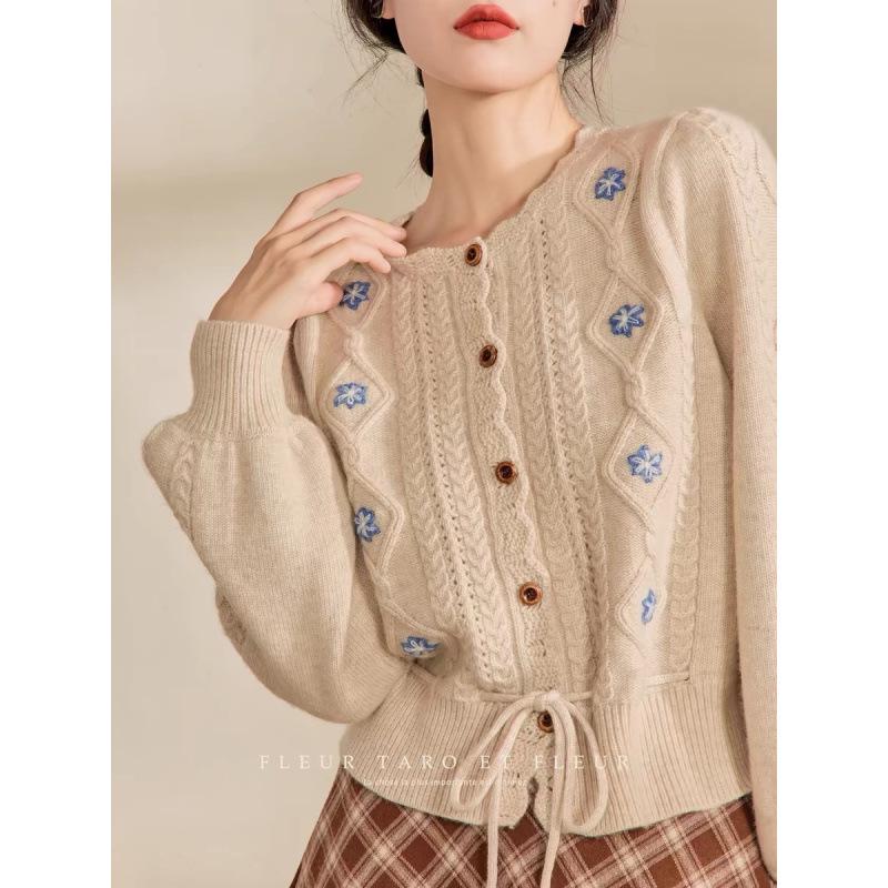 2025 Versatile High-End Wool-Cashmere Sweater - Retro, Loose, Knitted Outerwear for Spring & Autumn