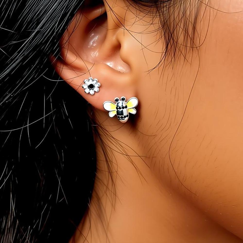 Black and White Design Black Zircon Cute Bee and Flower Stud Earrings