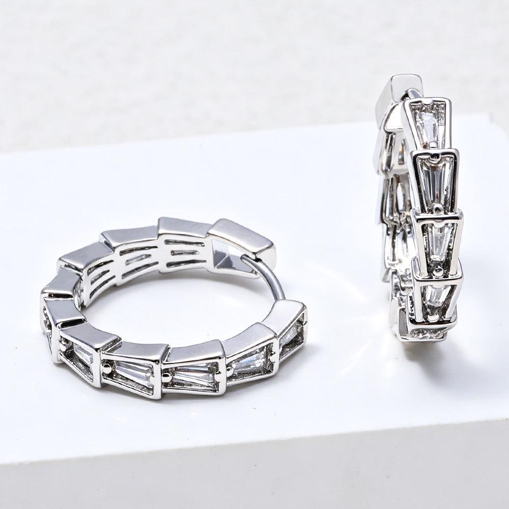 European Style Zirconia Ear Cuff Earring - Lightweight, Luxurious High-End Feel, Cold Style Jewelry for Women.