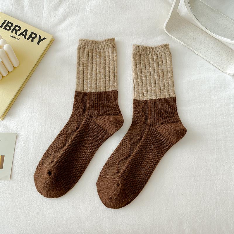 Female Autumn and Winter Thickened Warm Anti Pilling Floor Moon Son Tube Wool Socks