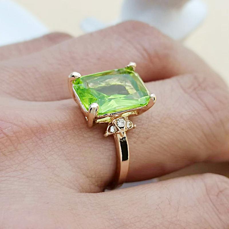 Huajie Rectangular Fresh Light Green Zircon Inlay Women's Rings Elegant Classic Party Ladys New Ring Trend Tide