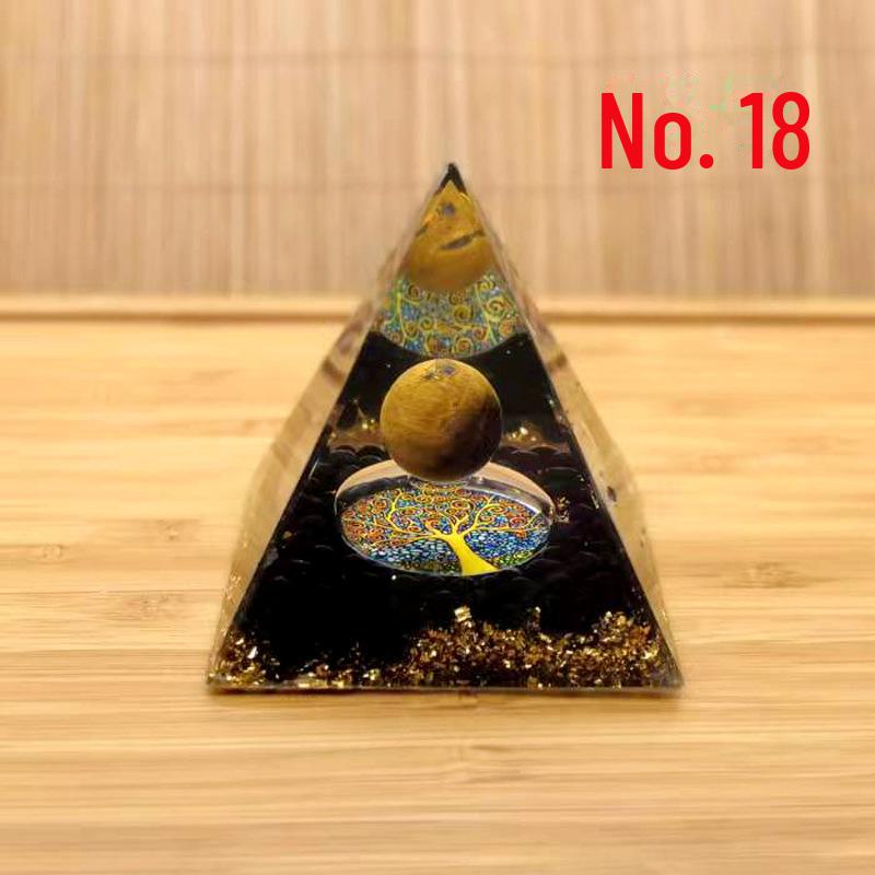 Ornamente creative din cristal: Pietre energetice, piramide și multe altele