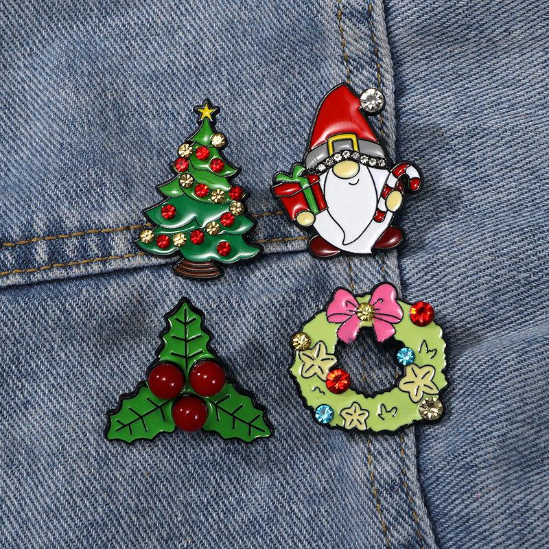 Christmas brooch Christmas perimeter cartoon Christmas tree Santa Claus holiday decoration point diamond costume