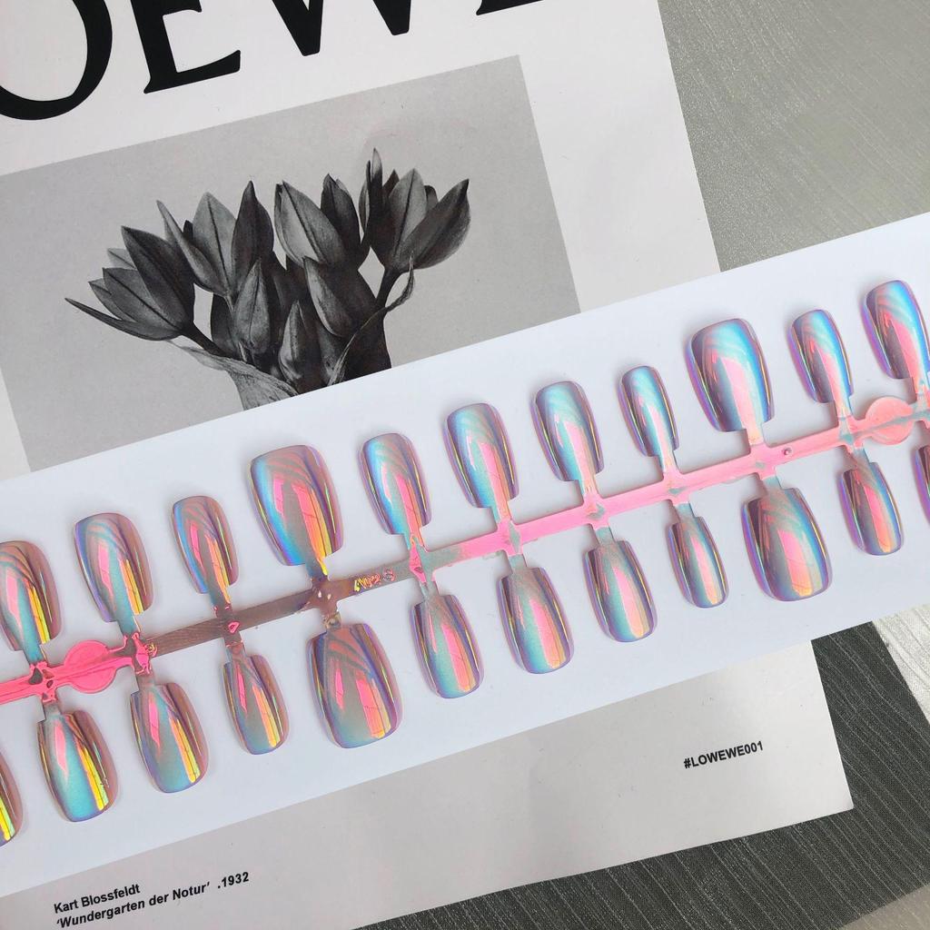 Dreamy Lavender Cat Eye Press-On Nail Set - 30 Pieces