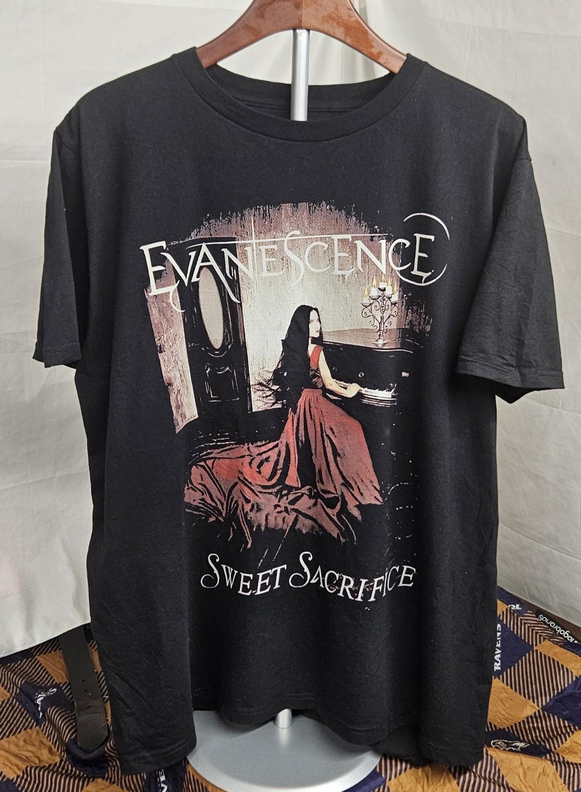 Evanescence Sweet Sacrifice Graphic Size XL Black Unisex Unisex T-Shirt S