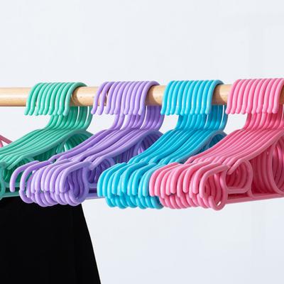 Windproof Non-Slip Hangers High Quality PP Material For Bedroom