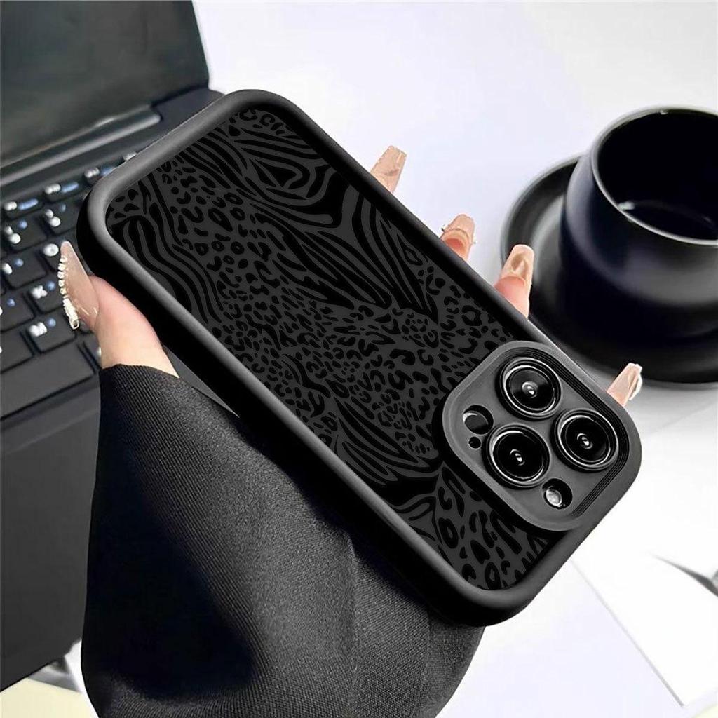 Black Leopard Groove Staircase Phone Case for iPhone 14/15/16/17 Pro Max