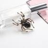 Retro-Trend-Legierung Diamantbesetzte Kristallspinne Brosche Personalisierte Halsnadel Anstecknadel Herren- und Damenbekleidung
