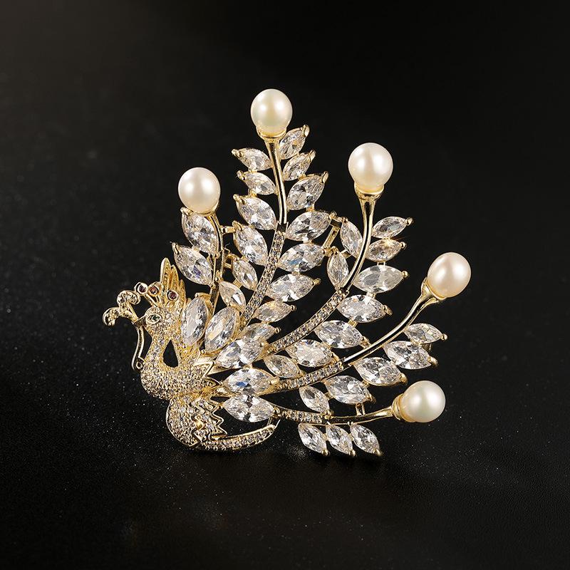 

Heavy-Duty Zircon Peacock Brooch with Freshwater Pearl Phoenix Design
