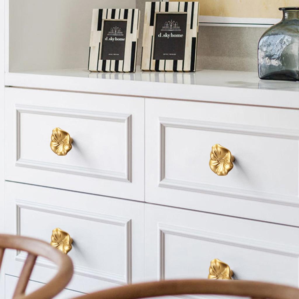 French Style Petal Cabinet Handles Zinc Alloy Single Hole Pulls for Wardrobe Drawer Kitchen Cabinet Decor 1pcs