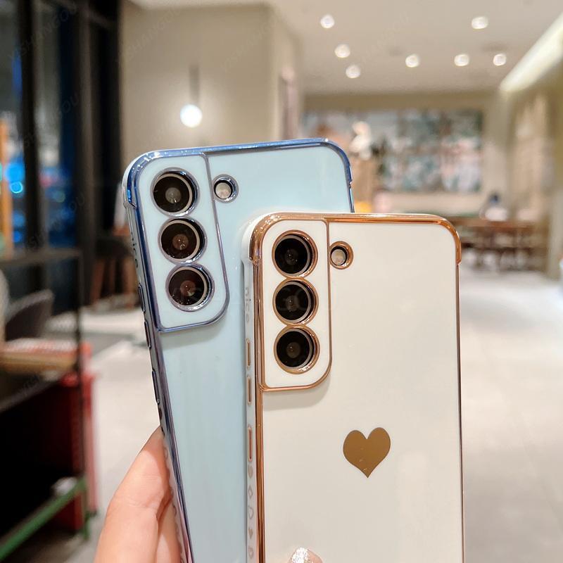 Capa de luxo revestida para Samsung Galaxy S24 S22 S23 Ultra S21 S23 FE A52 A53 A55 A54 A35 A15 Capa de telefone com padrão lateral de coração