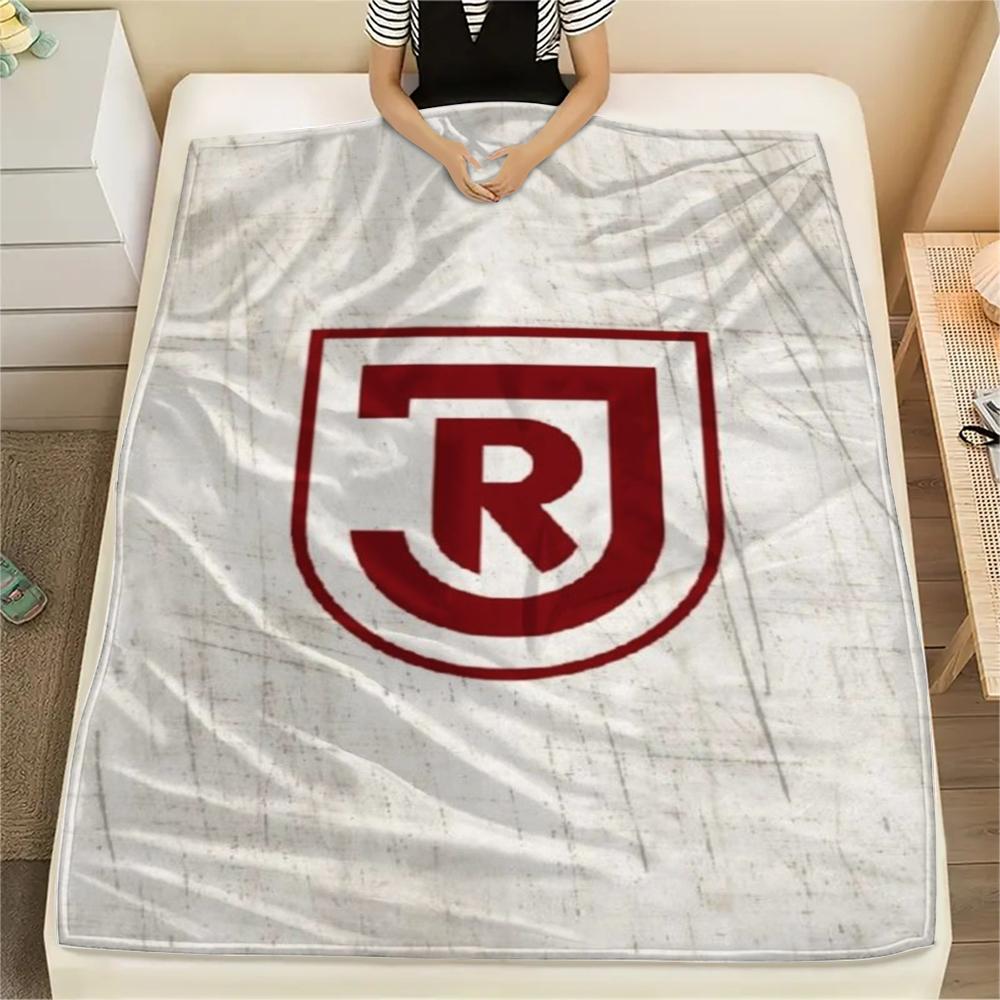

1pc Jahn Regensburg Print Flannel Blanket, High quality Comfortable for All Seasons, Home Decor, Warmth and Comfort, Perfect for Christmas Gifts62 80cm x 120cm