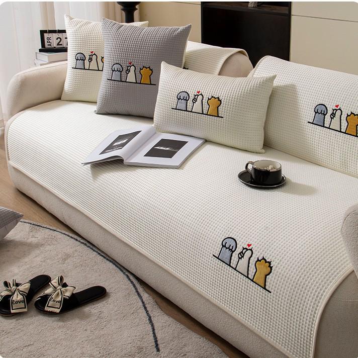 

2025 Cartoon Ice Silk Sofa Cool Mat: Summer Style Non-Slip Full Cover Cushion 30x50 cm Pillow Cover