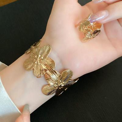 High-End Adjustable Floral Bracelet Ring Set – European & American Fashion