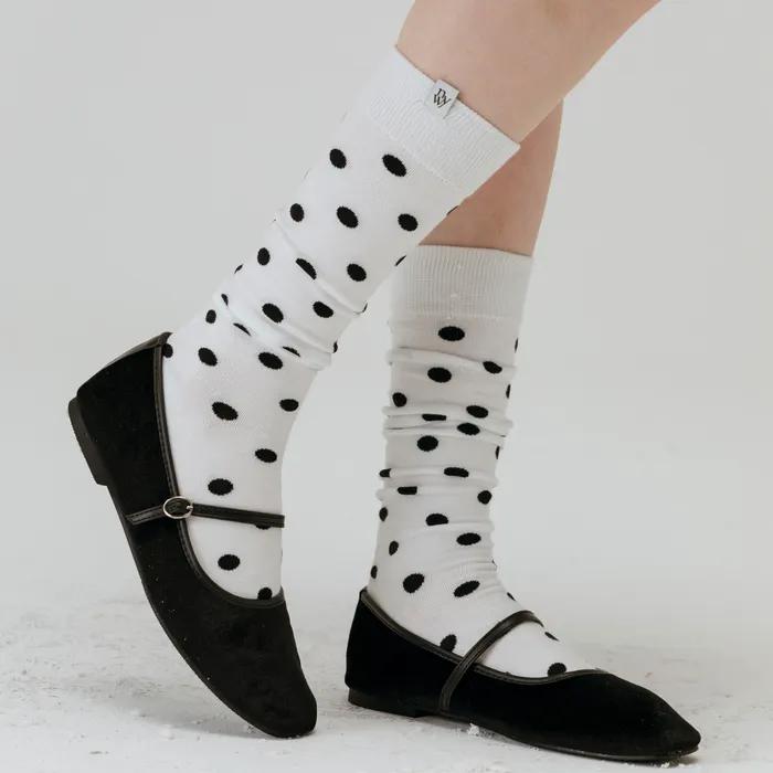 NYW DOT LONG SOCKS_WHITE
