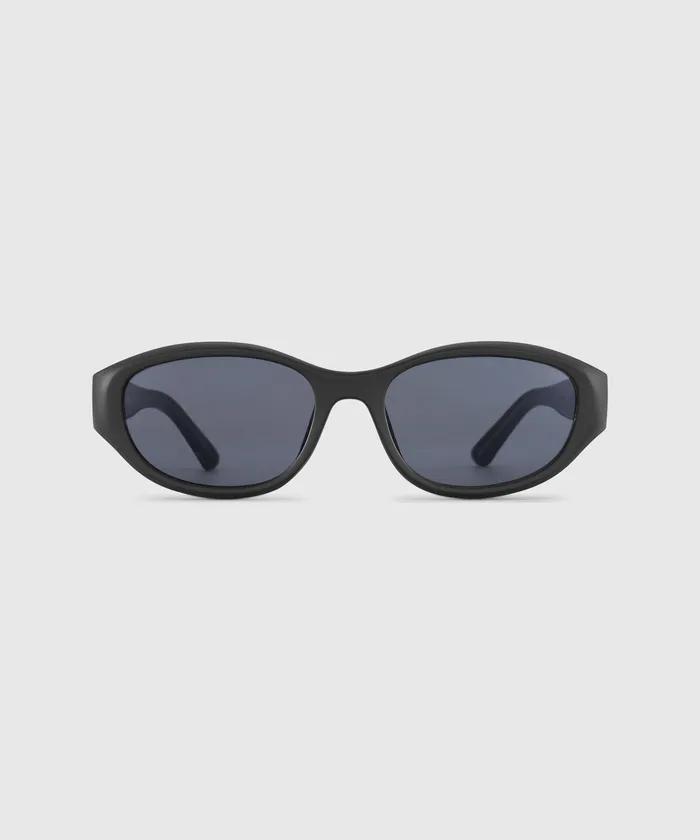 HYDE matte black