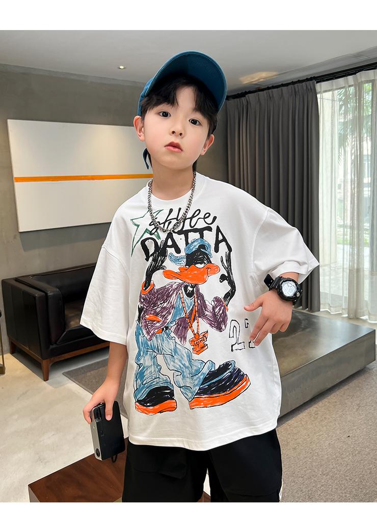 Boys' summer outfit white short sleeved T-shirt 2026 new style children's summer loose fit mid size children's summer top
