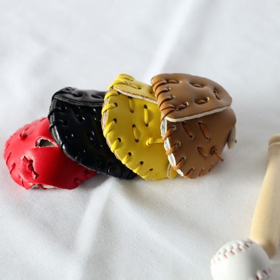 3Pcs/Set Simulation Baseball Set Exquisite Model Props Wood Miniature Baseball Glove Set for Dollhouse Scene