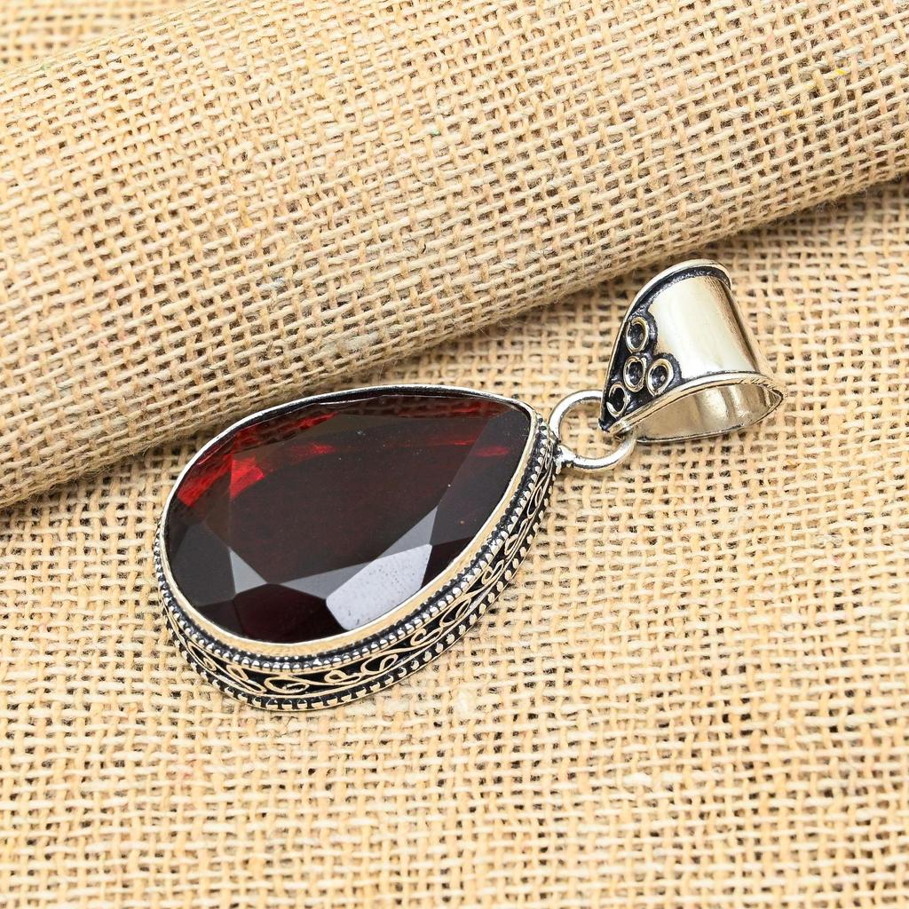 Lavish Red Garnet Gemstone Handmade 925 Solid Sterling Silver Jewelry Pendant For Women R